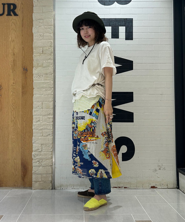 小原 もこさんの「BEAMS WOMEN｜WAREHOUSE & CO. / 別注 ステンシル13 Tシャツ」を使ったコーディネート