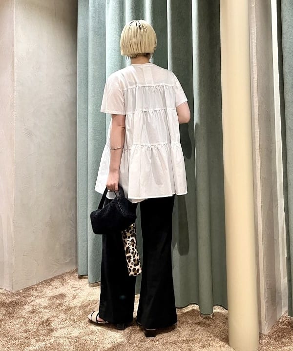 shirakiさんの「BEAMS WOMEN｜コンビ ティアード プルオーバー」を使ったコーディネート
