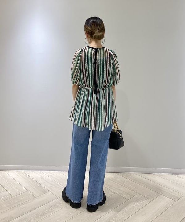 丸山 真菜美さんの「BEAMS WOMEN｜upper hights / THE NIECE デニムパンツ」を使ったコーディネート