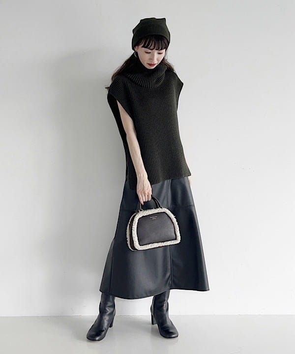 shibataさんの「BEAMS WOMEN｜CHRISTIAN VILLA / ムートントリム ハンドバッグ.」を使ったコーディネート