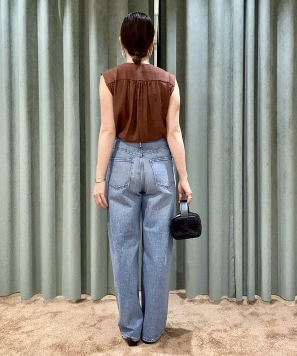 西村 章代さんの「BEAMS WOMEN｜upper hights / THE NIECE デニムパンツ」を使ったコーディネート