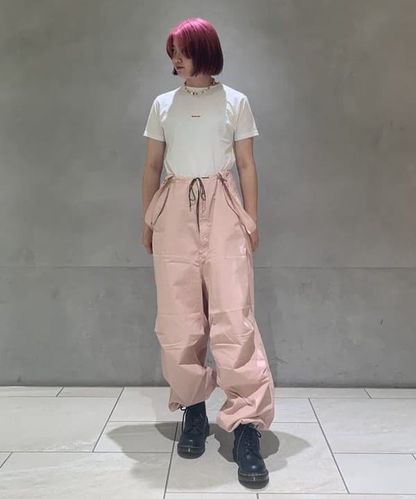 前田 優衣さんの「BEAMS WOMEN｜▲Dr.Martens / PASCAL 8ホール ブーツ」を使ったコーディネート