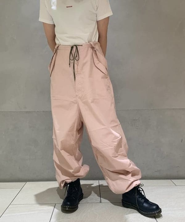 前田 優衣さんの「BEAMS WOMEN｜▲Dr.Martens / PASCAL 8ホール ブーツ」を使ったコーディネート