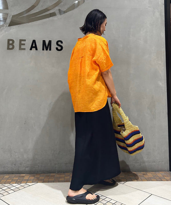 川口 恵さんの「BEAMS WOMEN｜Ray BEAMS / ペーパー トートバッグ」を使ったコーディネート