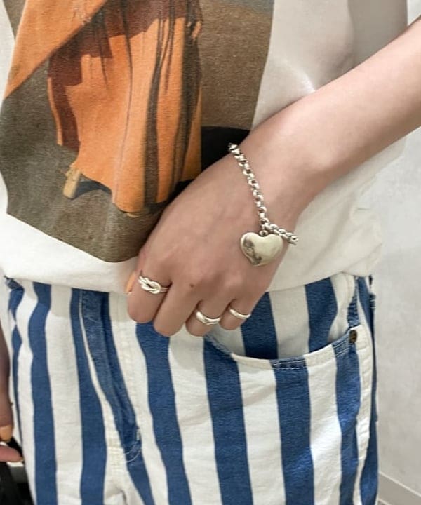 吉田 花さんの「BEAMS WOMEN｜BEAMS BOY / ミリタリー リブ ロングソックス」を使ったコーディネート