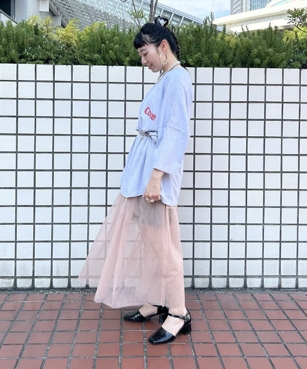 庭野 優紀さんの「BEAMS WOMEN｜Ray BEAMS / アンクルストラップ パンプス」を使ったコーディネート