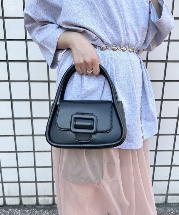 庭野 優紀さんの「BEAMS WOMEN｜Ray BEAMS / アンクルストラップ パンプス」を使ったコーディネート