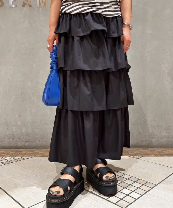 川口 恵さんの「BEAMS WOMEN｜Dr.Martens / VOSS II QUAD サンダル」を使ったコーディネート