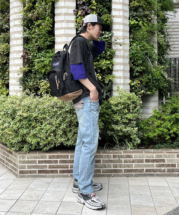 平柳 楓馬さんの「BEAMS WOMEN｜JANSPORT / Right Pack」を使ったコーディネート