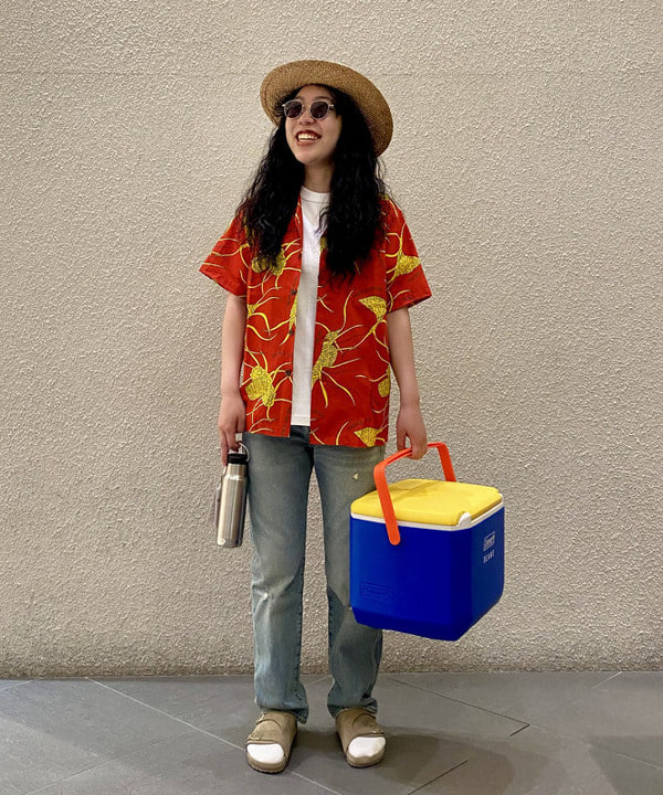 鈴木 悠里さんの「BEAMS WOMEN｜DALE HOPE &times; BEAMS PLUS / 別注 Short Sleeve Aloha Shirt Papale Lau Niu」を使ったコーディネート