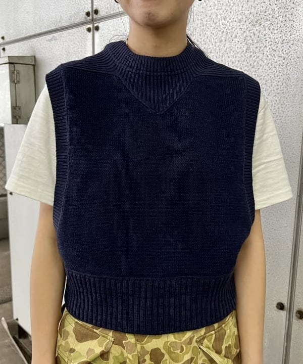 ミナミマリコさんの「BEAMS WOMEN｜WAREHOUSE & CO. / 別注 ステンシル13 Tシャツ」を使ったコーディネート