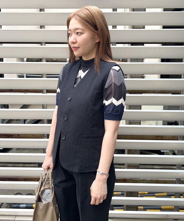千田 静香さんの「BEAMS WOMEN｜Demi-Luxe BEAMS / コンパートメント ミニバッグ」を使ったコーディネート