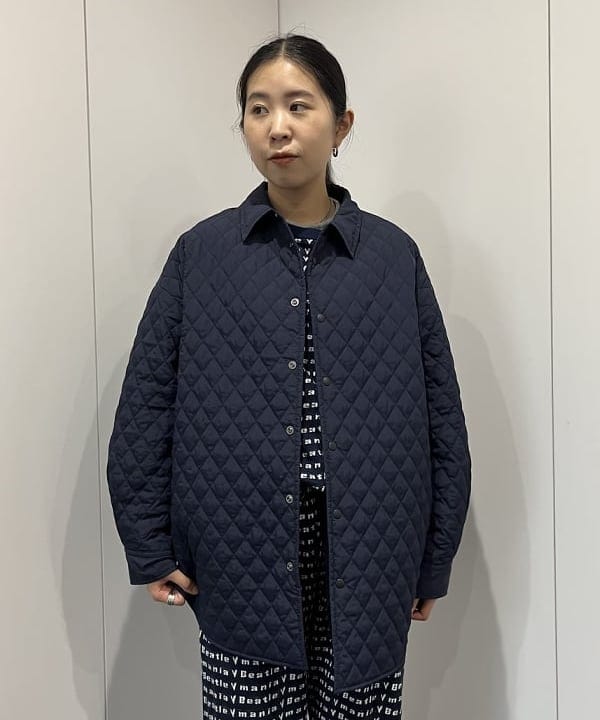 ミナミマリコさんの「BEAMS WOMEN｜WAREHOUSE & CO. / 別注 ステンシル13 Tシャツ」を使ったコーディネート