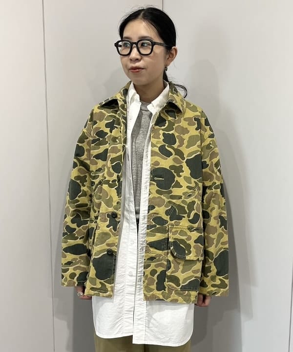 ミナミマリコさんの「BEAMS WOMEN｜WAREHOUSE & CO. / 別注 ステンシル13 Tシャツ」を使ったコーディネート