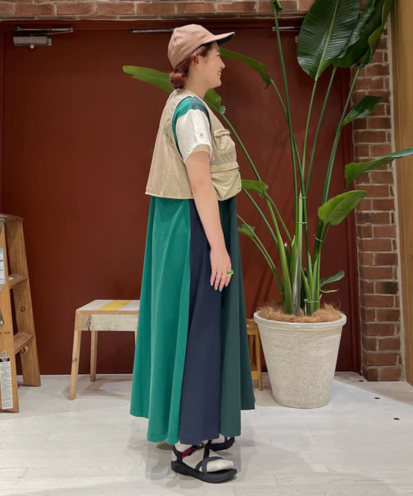 エノモト アミさんの「BEAMS WOMEN｜Chaco × BEAMS BOY / 別注 Z CLOUD 23SS」を使ったコーディネート