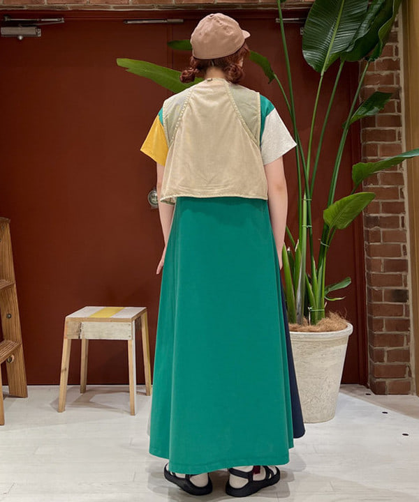 エノモト アミさんの「BEAMS WOMEN｜Chaco × BEAMS BOY / 別注 Z CLOUD 23SS」を使ったコーディネート