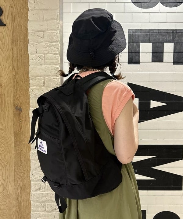 小原 もこさんの「BEAMS WOMEN｜【別注】GREGORY / NICE DAY NEW」を使ったコーディネート