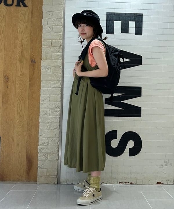 小原 もこさんの「BEAMS WOMEN｜【別注】GREGORY / NICE DAY NEW」を使ったコーディネート