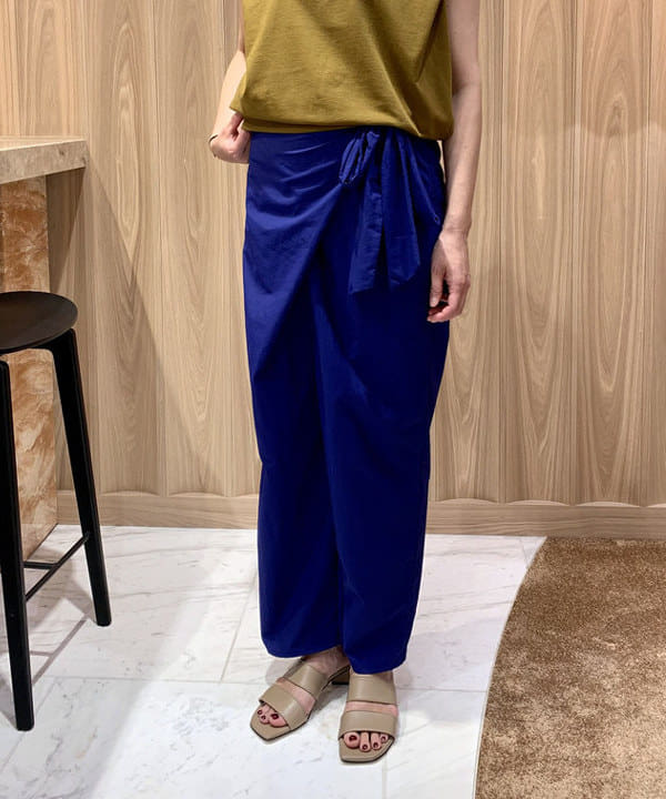 松元 晴佳さんの「BEAMS WOMEN｜CHRISTIAN VILLA × Demi-Luxe BEAMS / 別注 ストロー バニティーバッグ」を使ったコーディネート