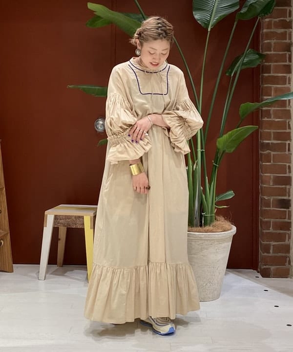 優意さんの「BEAMS WOMEN｜ROSETTA PRAYER / ワイド バングル」を使ったコーディネート