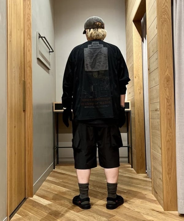 新里 京介さんの「BEAMS WOMEN｜MECHANIX WEAR / THE ORIGINAL(R) ワークグローブ」を使ったコーディネート