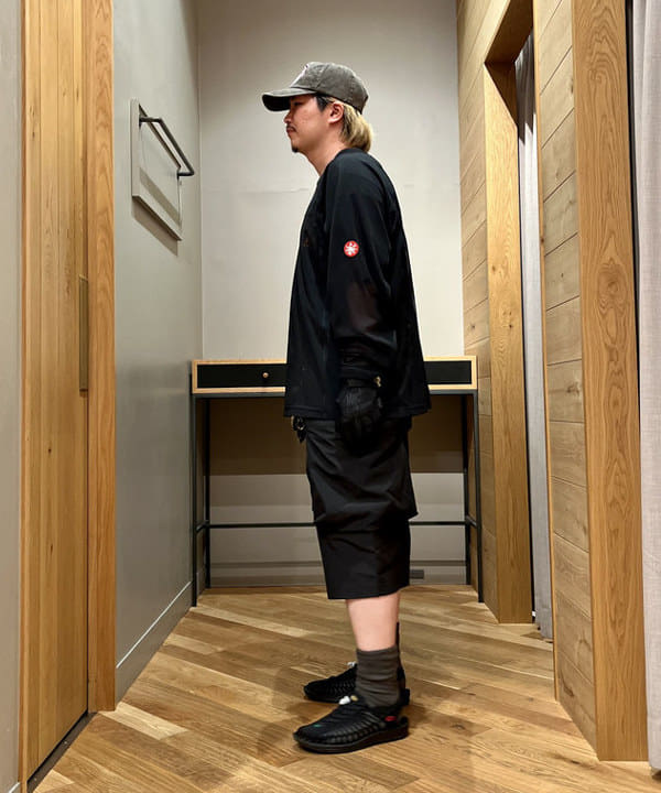 新里 京介さんの「BEAMS WOMEN｜MECHANIX WEAR / THE ORIGINAL(R) ワークグローブ」を使ったコーディネート