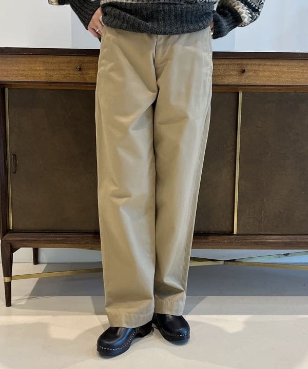 ミナミマリコさんの「BEAMS WOMEN｜WAREHOUSE & CO. / 別注 ステンシル13 Tシャツ」を使ったコーディネート