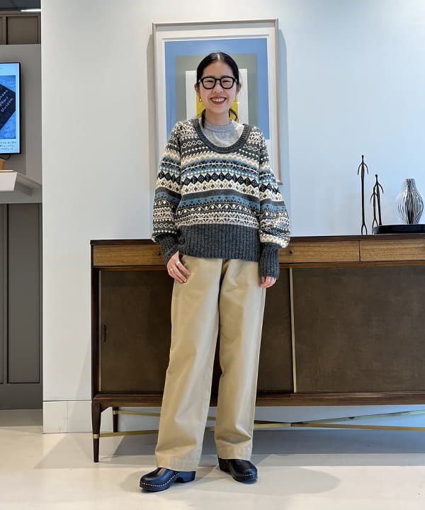 ミナミマリコさんの「BEAMS WOMEN｜WAREHOUSE & CO. / 別注 ステンシル13 Tシャツ」を使ったコーディネート