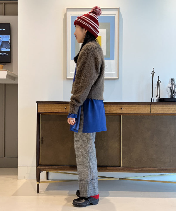 ミナミマリコさんの「BEAMS WOMEN｜WAREHOUSE & CO. / 別注 ステンシル13 Tシャツ」を使ったコーディネート