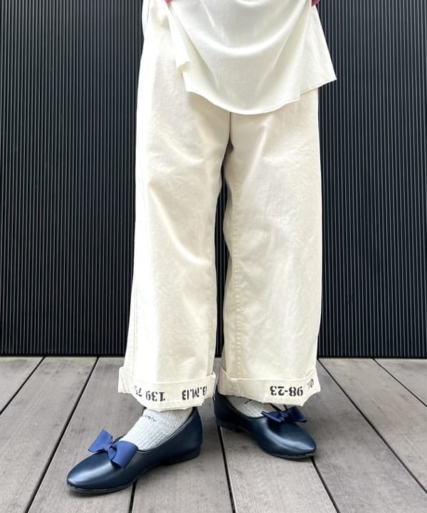 カスタニ モモノさんの「BEAMS WOMEN｜BEAMS BOY / オペラ パンプス」を使ったコーディネート