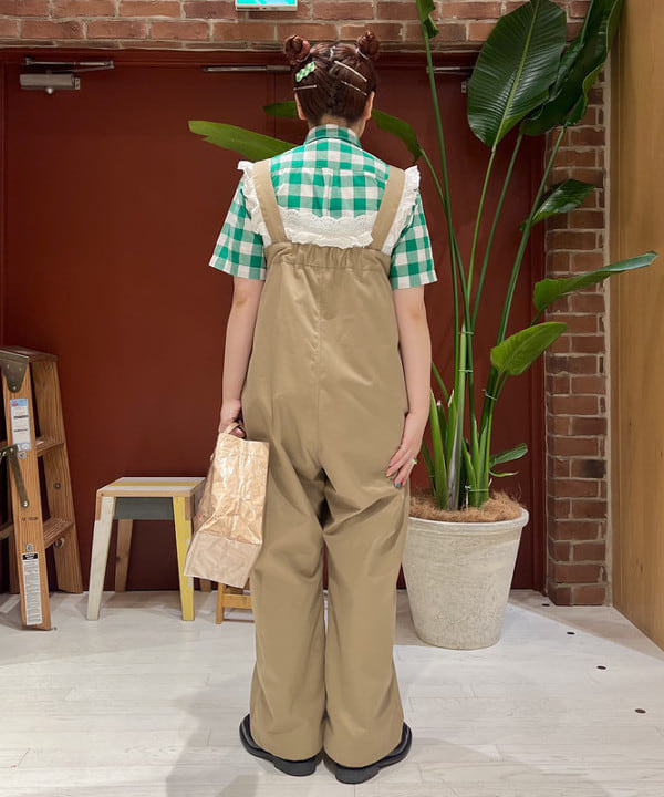 エノモト アミさんの「BEAMS WOMEN｜BEAMS BOY / BBロゴ ショップバック」を使ったコーディネート