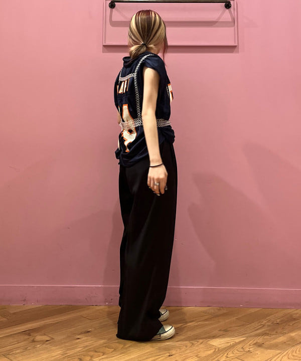 コスゲさんの「BEAMS WOMEN｜bLicensceLL × Ray BEAMS / 別注 ボディ ベルト」を使ったコーディネート