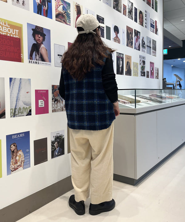 カスタニ モモノさんの「BEAMS WOMEN｜Blundstone / LOW CUT」を使ったコーディネート