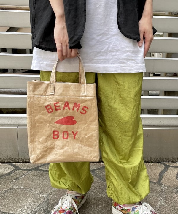 コウリキ　マミさんの「BEAMS WOMEN｜BEAMS BOY / BBロゴ ショップバック」を使ったコーディネート