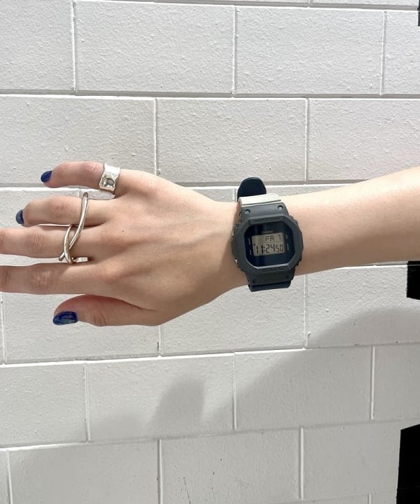 笠井 祐希さんの「BEAMS WOMEN｜BABY-G / 別注 “BGD-501"」を使ったコーディネート