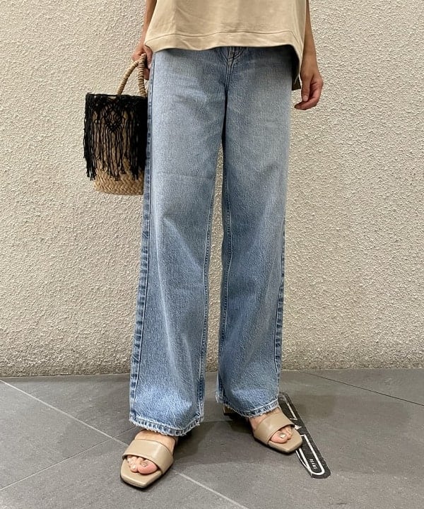 五十峯 さよさんの「BEAMS WOMEN｜upper hights / THE NIECE デニムパンツ」を使ったコーディネート
