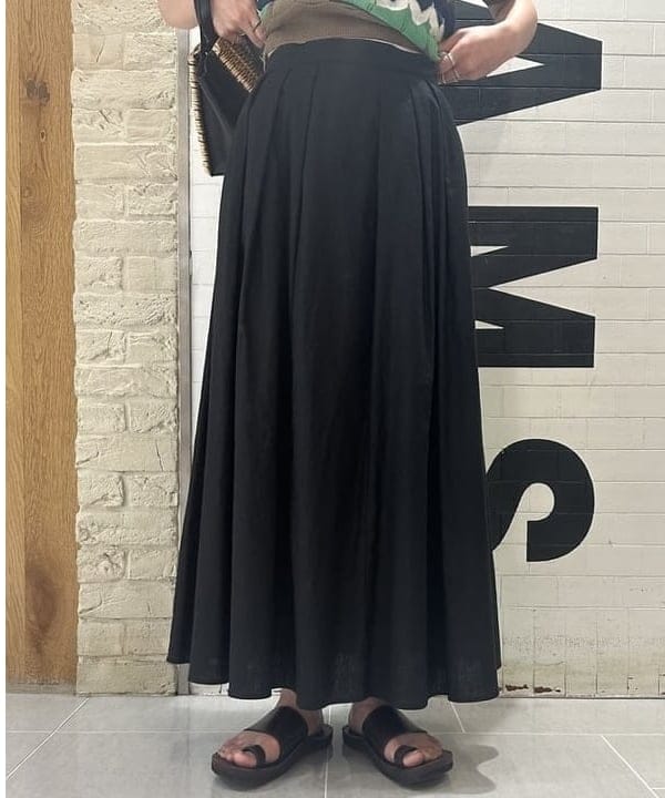 Nagumo Yukiさんの「BEAMS WOMEN｜Ray BEAMS / 柳 編み かごバッグ」を使ったコーディネート