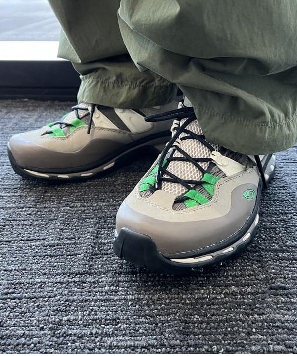 平柳 楓馬さんの「BEAMS WOMEN｜BEAMS / ビッグ 6ポケット カーゴパンツ」を使ったコーディネート