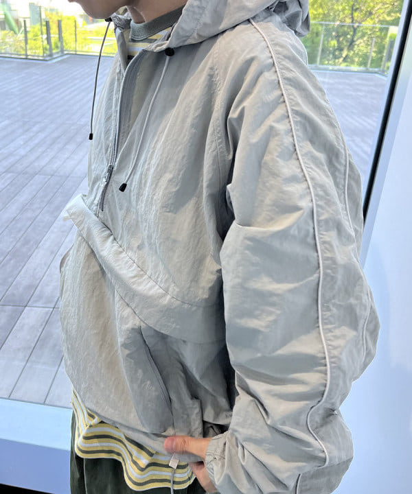 平柳 楓馬さんの「BEAMS WOMEN｜BEAMS / ビッグ 6ポケット カーゴパンツ」を使ったコーディネート