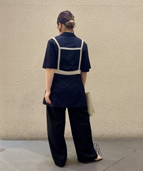 吉田　真実さんの「BEAMS WOMEN｜Ray BEAMS / クリア ヒール サンダル」を使ったコーディネート