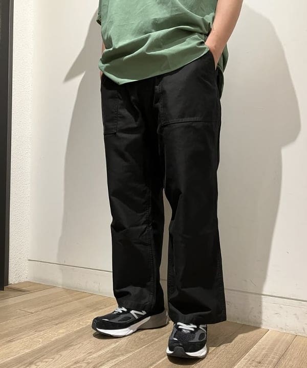 滝沢 一喜さんの「BEAMS WOMEN｜BEAMS PLUS / ミリタリー ユーティリティ トラウザーズ」を使ったコーディネート