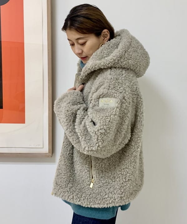 桑原 ふみさんの「BEAMS WOMEN｜【WEB限定】TATRAS / IPAMA ボア フードジャケット」を使ったコーディネート