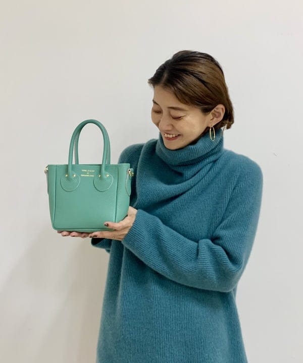 桑原 ふみさんの「BEAMS WOMEN｜【WEB限定】TATRAS / IPAMA ボア フードジャケット」を使ったコーディネート