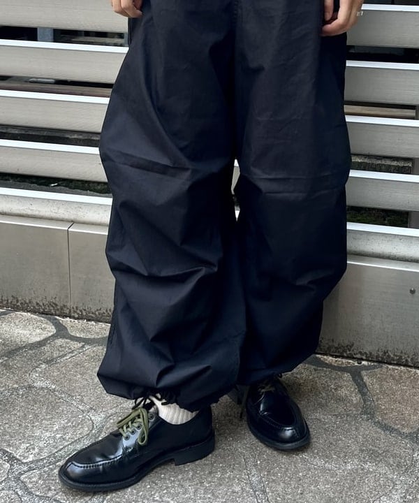 ミナミマリコさんの「BEAMS WOMEN｜BEAMS BOY / US ARMY オーバー パンツ」を使ったコーディネート