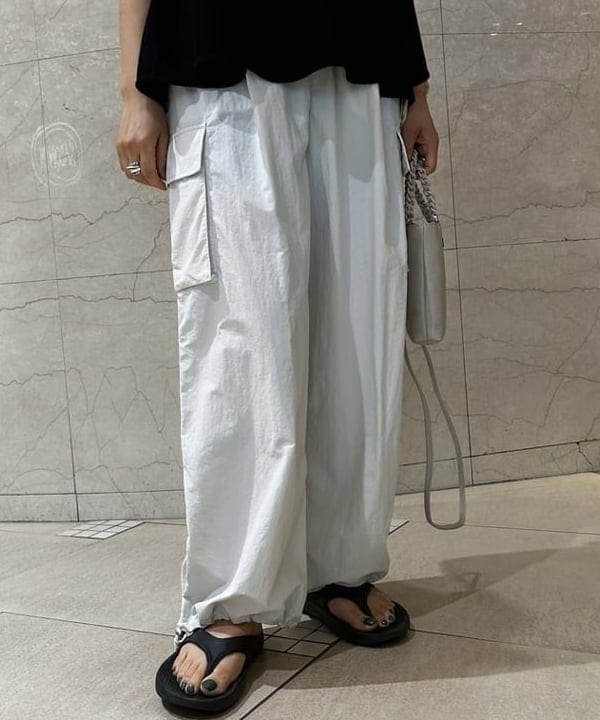 川口 恵さんの「BEAMS WOMEN｜GIANNI CHIARINI / CAMILLA レザートートバッグ」を使ったコーディネート
