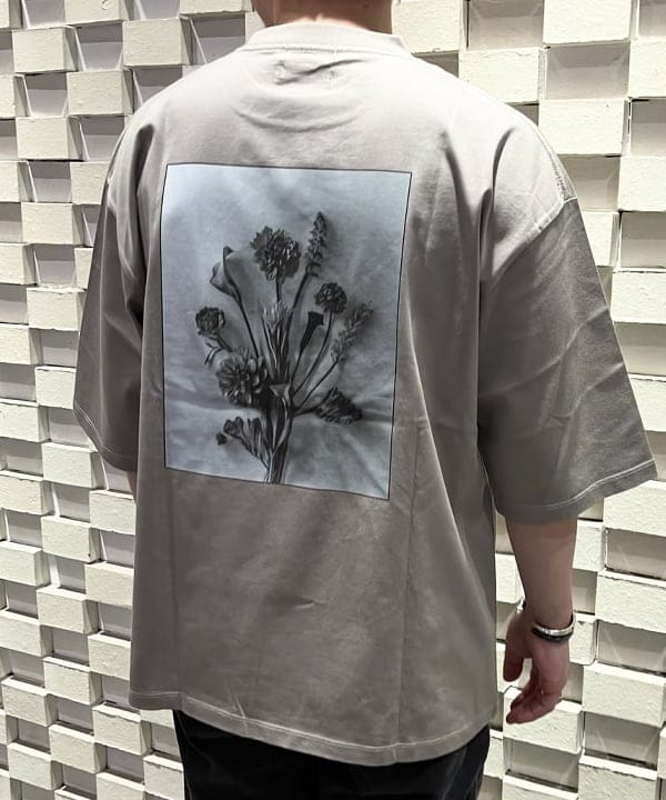 猪越 悠さんの「BEAMS WOMEN｜REMI RELIEF / 別注 Corduroy Shorts」を使ったコーディネート