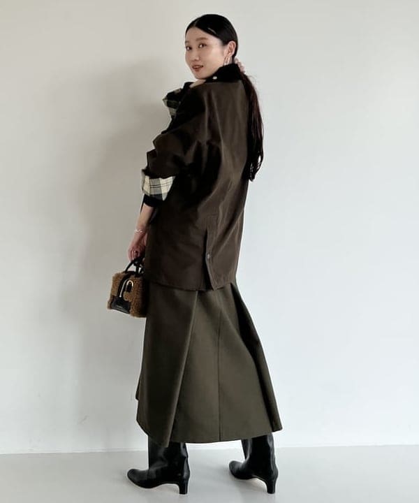 隈元 楓さんの「BEAMS WOMEN｜VIOLAd’ORO × Demi-Luxe BEAMS / 別注 エコムートン ミニショルダーバッグ」を使ったコーディネート