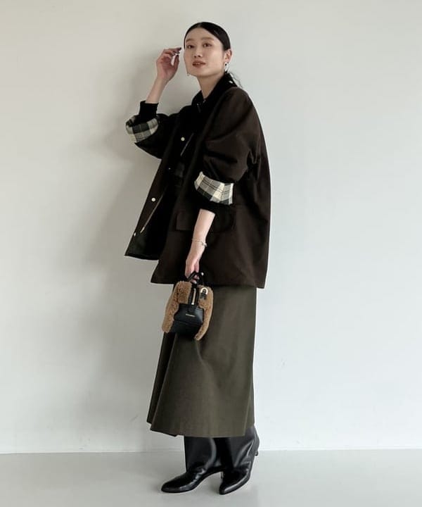 隈元 楓さんの「BEAMS WOMEN｜VIOLAd’ORO × Demi-Luxe BEAMS / 別注 エコムートン ミニショルダーバッグ」を使ったコーディネート
