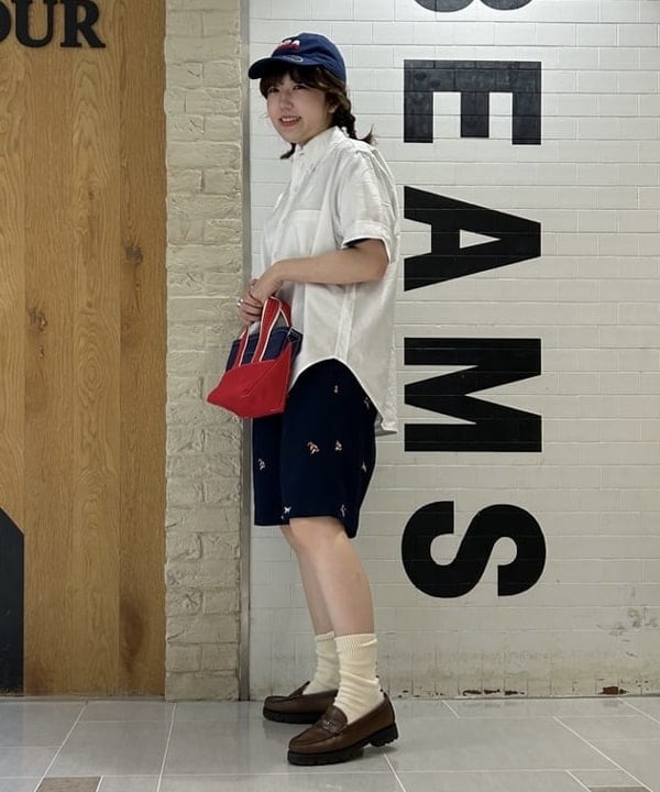 小原 もこさんの「BEAMS WOMEN｜L.L.Bean × BEAMS PLUS ＆ BEAMS BOY / Deep Bottom Deluxe Boat and Tote Mini」を使ったコーディネート