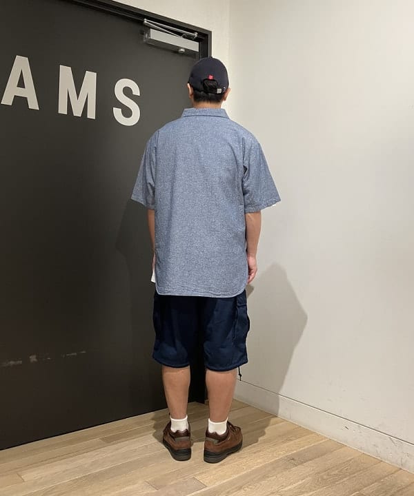 滝沢 一喜さんの「BEAMS WOMEN｜BEAMS PLUS / インディゴ ミリタリー 6ポケット  ショーツ」を使ったコーディネート